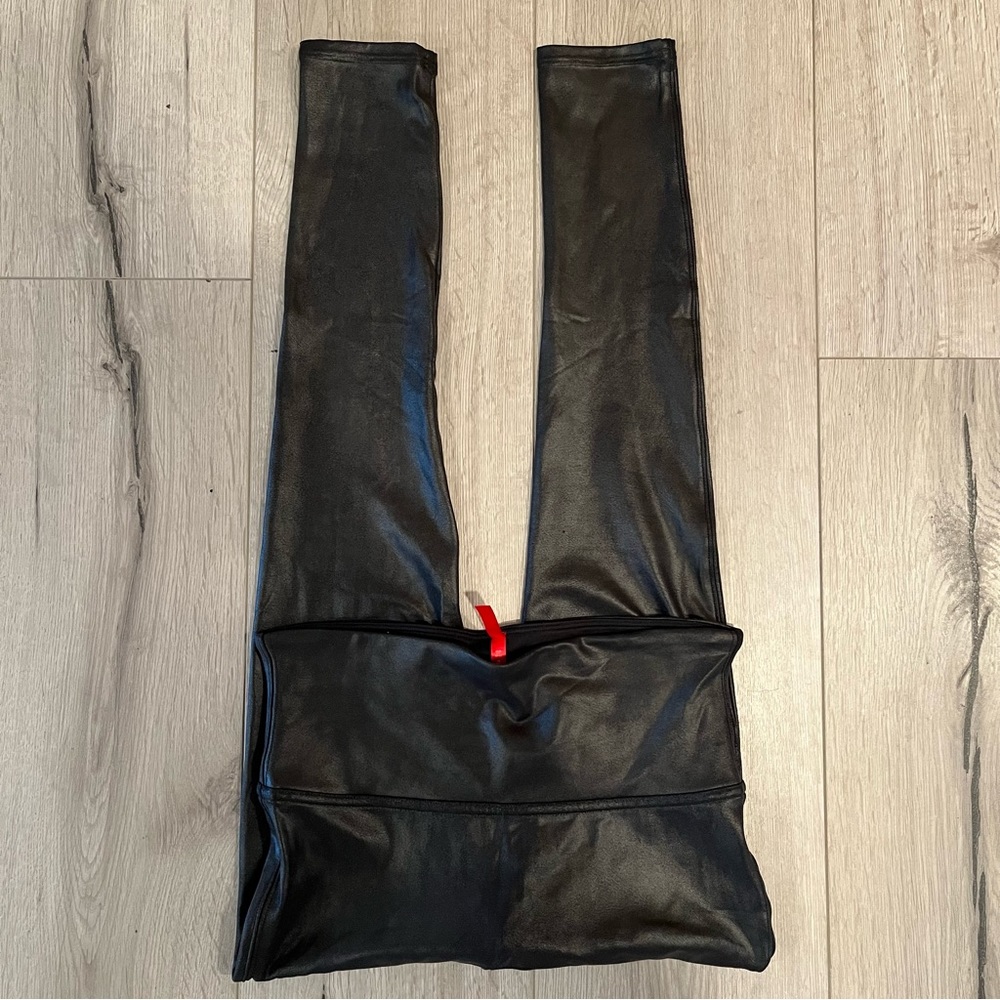 SPANX Faux Leather Leggings size Medium